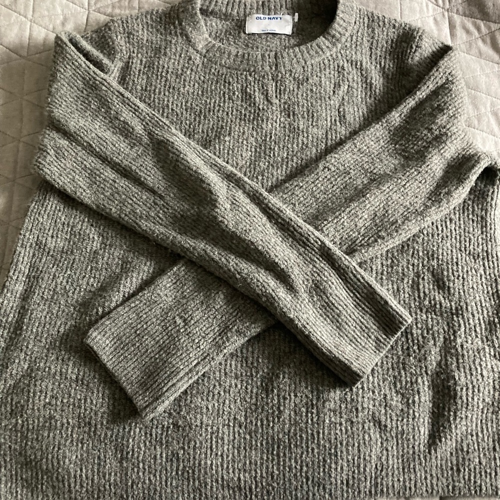 gray knit sweater from old navy - Picture 1 of 3